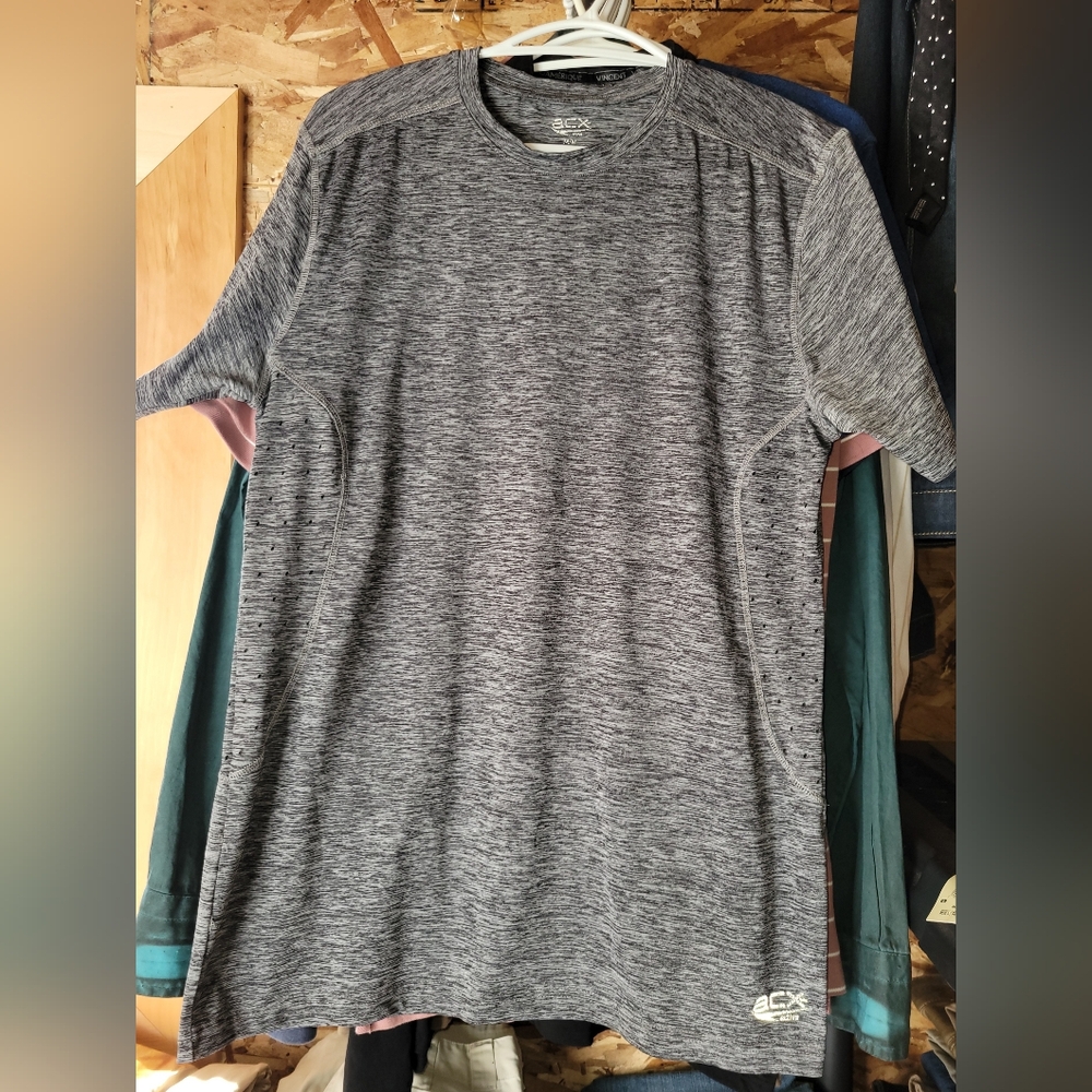 Active USA Men's Heathered Gray Short Sleeve Tee